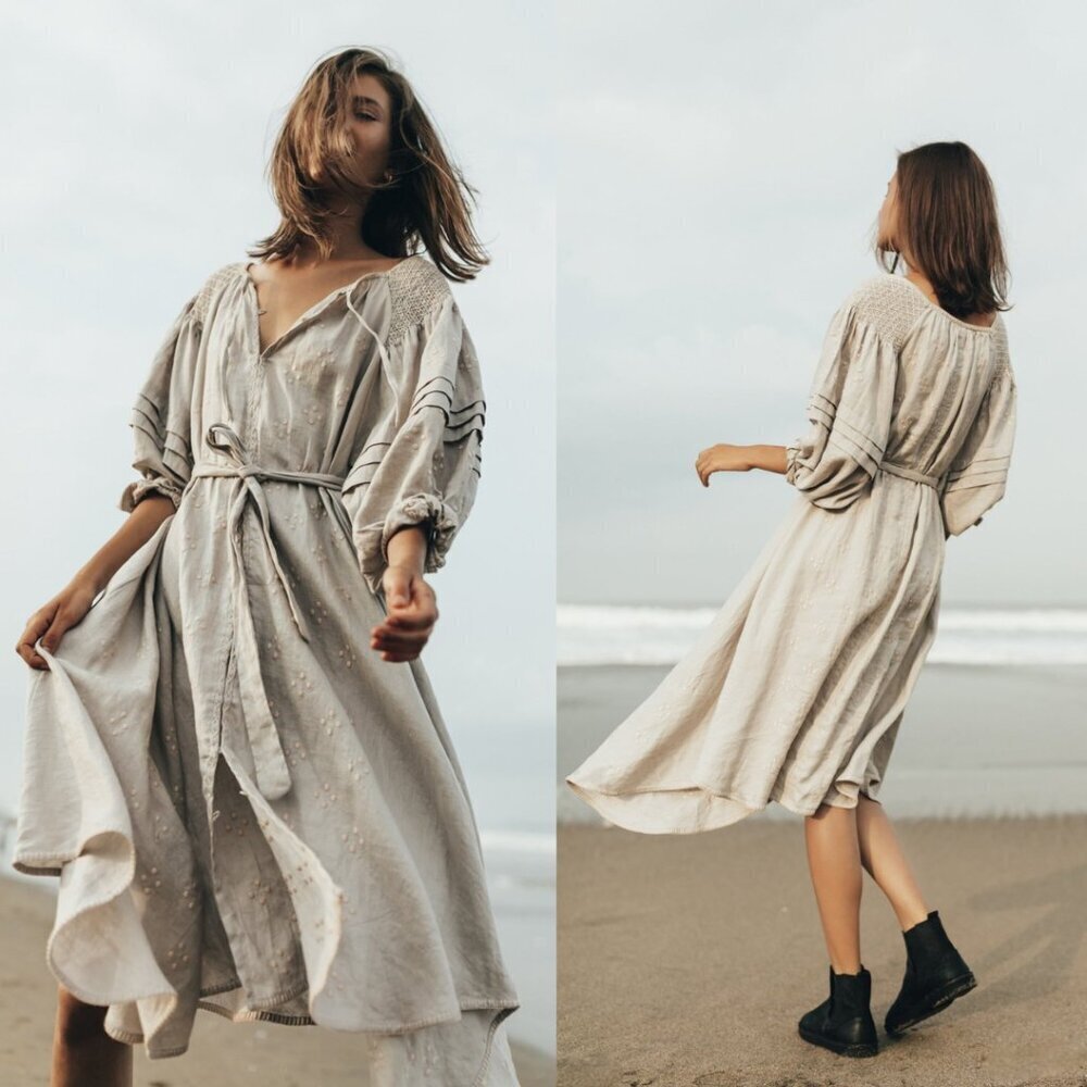 NEW Innika Choo Hugh Jesmok Smocked Linen Midi Dress Embroidered Dot Grey Size 1